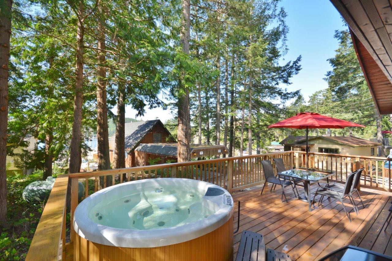 Pender Harbour Resort & Marina Garden Bay Ngoại thất bức ảnh