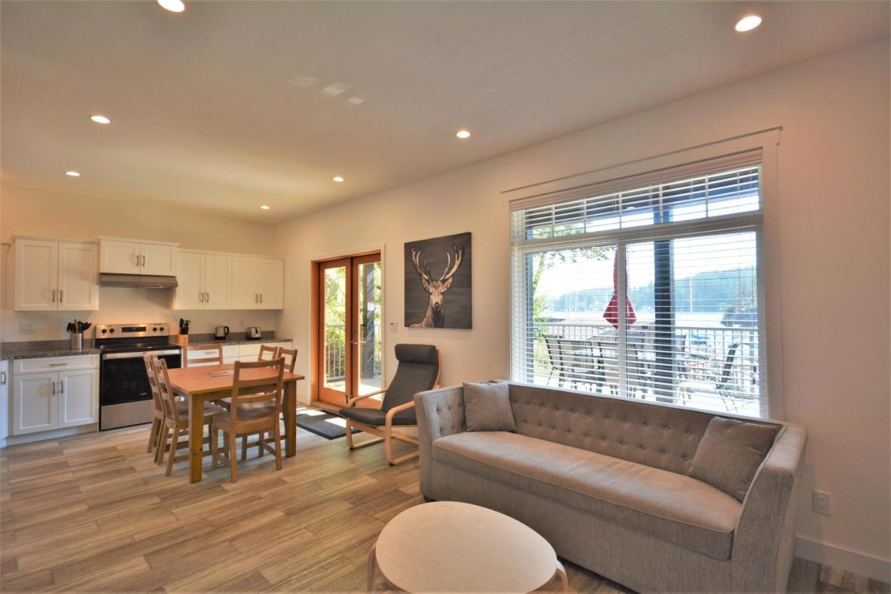 Pender Harbour Resort & Marina Garden Bay Ngoại thất bức ảnh